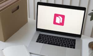 laptop showing highnote logo