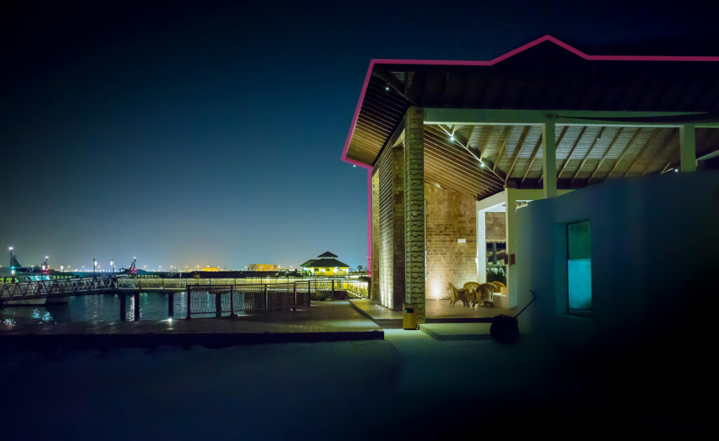 Luxury Real Estate Flyers That Convert: Design Tips, Templates & Examples 10 3